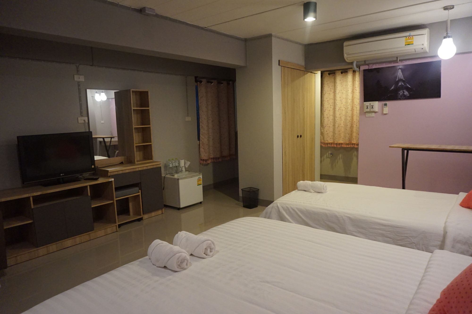 Rinrada Place Hotel Ubon Ratchathani Exterior photo